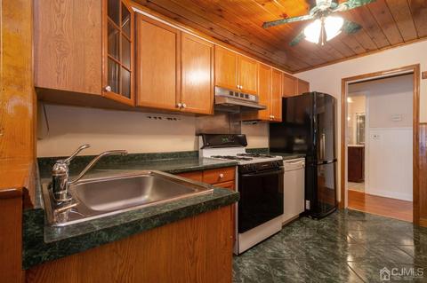 38 Greenbrook Rd, Middlesex, NJ 08846 photo 8