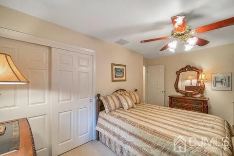 161 Coppertree Ct, Edison, NJ 08820 photo 21