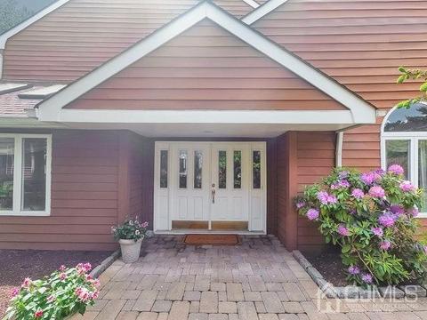 161 Coppertree Ct, Edison, NJ 08820 photo 3
