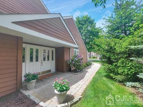 161 Coppertree Ct, Edison, NJ 08820 photo 4