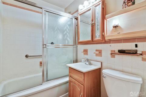 34 Crescent Rd, Edison, NJ 08817 photo 15