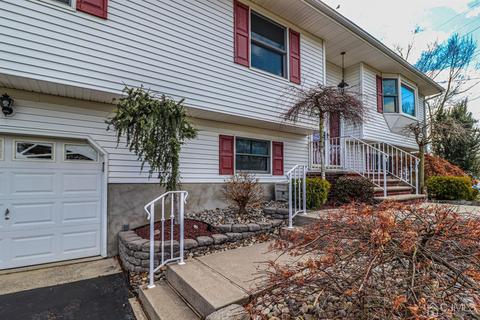 5 Timothy Ct, Edison, NJ 08837 photo 4