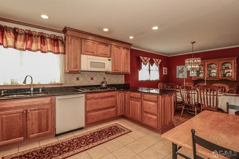 5 Timothy Ct, Edison, NJ 08837 photo 13