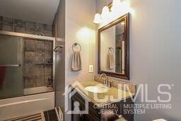 73 Pheasant Run, Edison, NJ 08820 photo 8