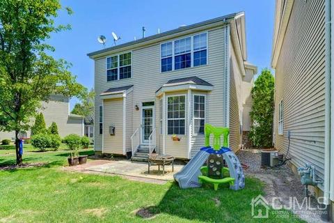 4 Toczak Ct, Parlin, NJ 08859 photo 14
