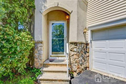 4 Toczak Ct, Parlin, NJ 08859 photo 2