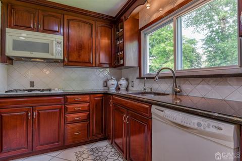 6 Rieder Rd, Edison, NJ 08817 photo 5