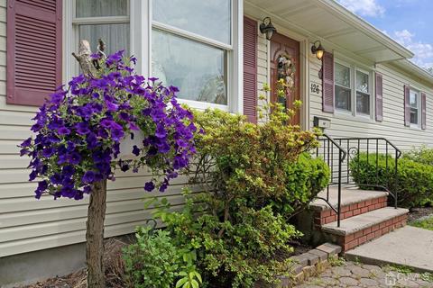 126 2nd St, Middlesex, NJ 08846 photo 2