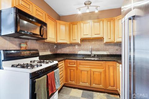 126 2nd St, Middlesex, NJ 08846 photo 9