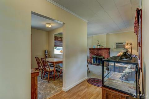 11 Barton St, Edison, NJ 08837 photo 5