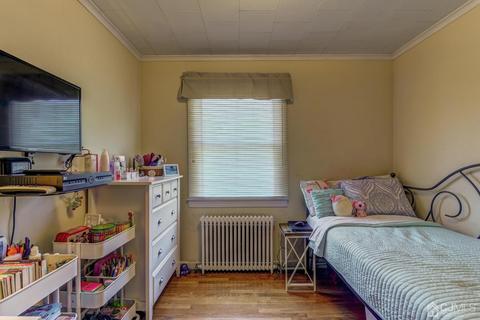 11 Barton St, Edison, NJ 08837 photo 17