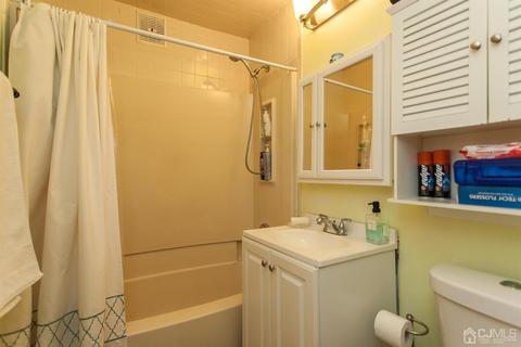 61 Ovington Ave, Edison, NJ 08817 photo 7