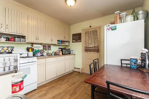 61 Ovington Ave, Edison, NJ 08817 photo 4