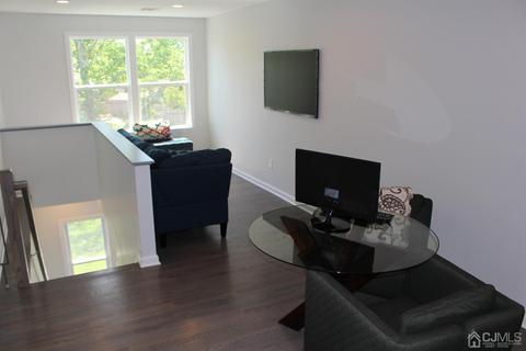 24 Roger Rd, Edison, NJ 08817 photo 9