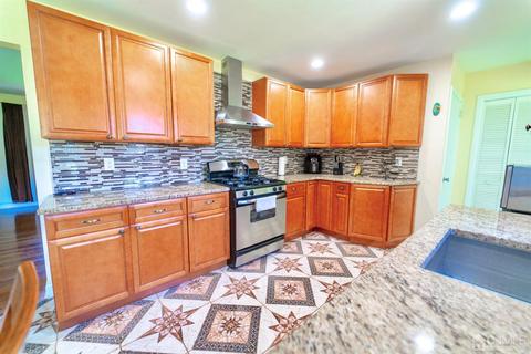 209 A St, Middlesex, NJ 08846 photo 5