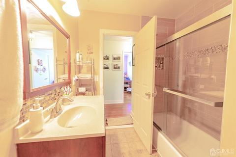 209 A St, Middlesex, NJ 08846 photo 15
