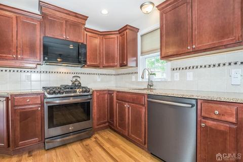 38 C St, Middlesex, NJ 08846 photo 12