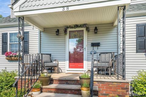 38 C St, Middlesex, NJ 08846 photo 3