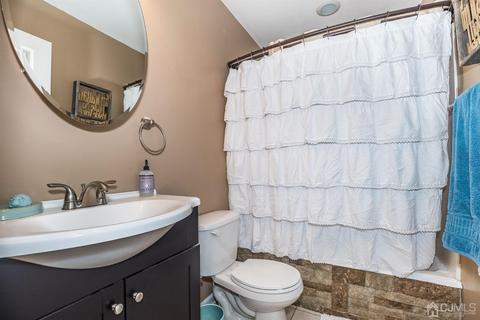38 C St, Middlesex, NJ 08846 photo 17