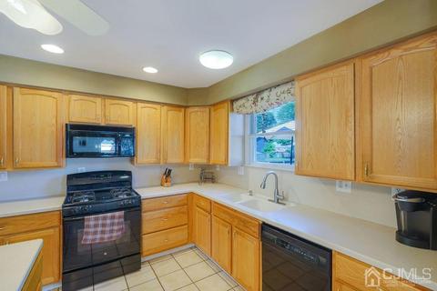 44 Main St, Edison, NJ 08837 photo 18