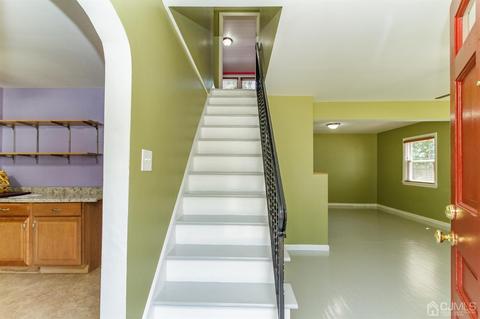 518 Cramer Ave, Beverly, NJ 08010 photo 2