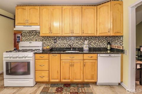 10 Matson Rd, Edison, NJ 08817 photo 20