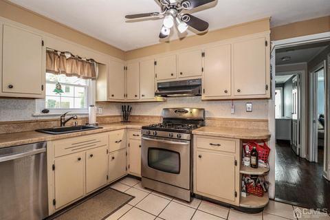 198 Echo Ave, Edison, NJ 08837 photo 15