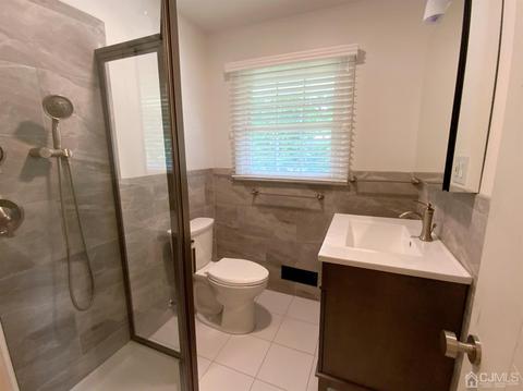 49 Walker Ave, Edison, NJ 08820 photo 21