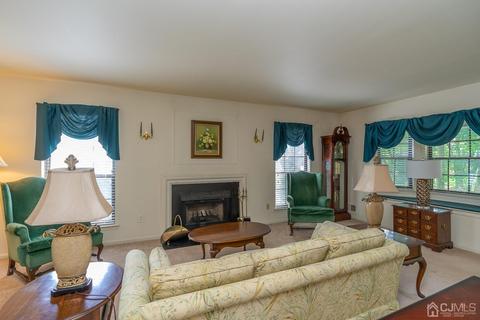 501 Maplecrest Rd, Edison, NJ 08820 photo 6