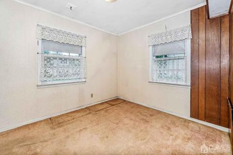 314 Giles Ave, Middlesex, NJ 08846 photo 12
