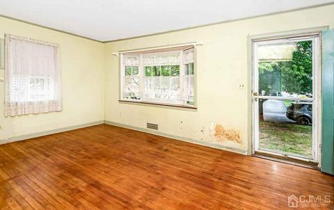 314 Giles Ave, Middlesex, NJ 08846 photo 6