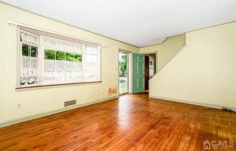 314 Giles Ave, Middlesex, NJ 08846 photo 5
