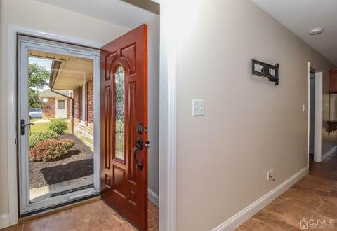 12 Roger Rd, Edison, NJ 08817 photo 6