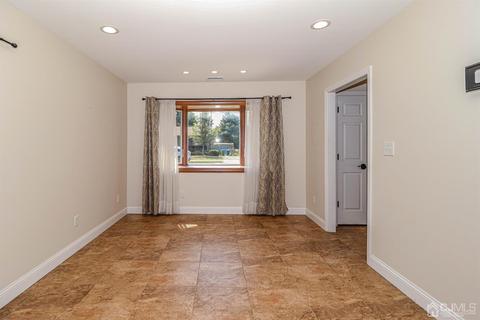12 Roger Rd, Edison, NJ 08817 photo 7