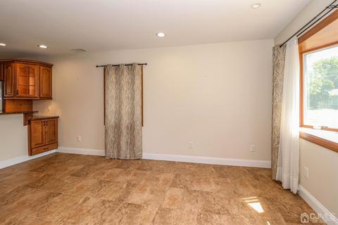 12 Roger Rd, Edison, NJ 08817 photo 5