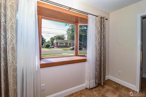 12 Roger Rd, Edison, NJ 08817 photo 8