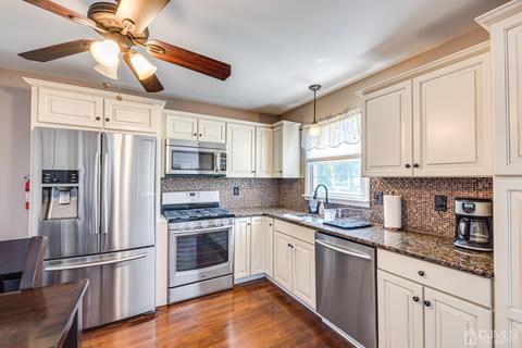 145 Chestnut St, Middlesex, NJ 08846 photo 5