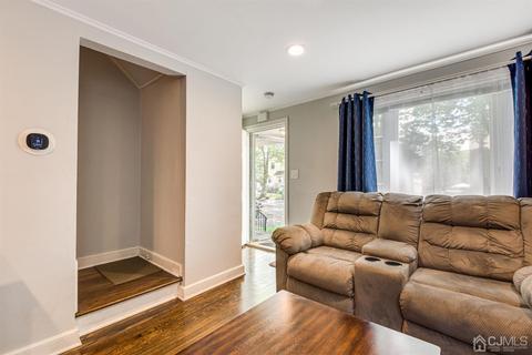 27 Macarthur Dr, Edison, NJ 08837 photo 4