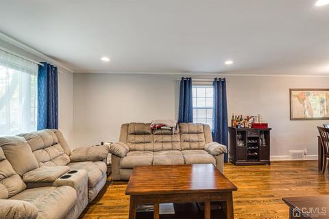 27 Macarthur Dr, Edison, NJ 08837 photo 8