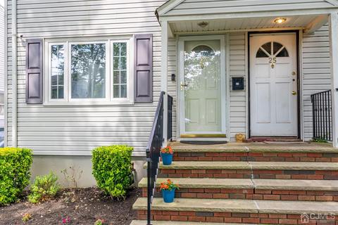 27 Macarthur Dr, Edison, NJ 08837 photo 3