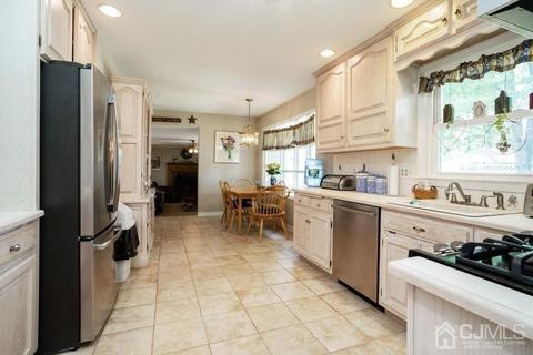 10 Walker Ave, Edison, NJ 08820 photo 12