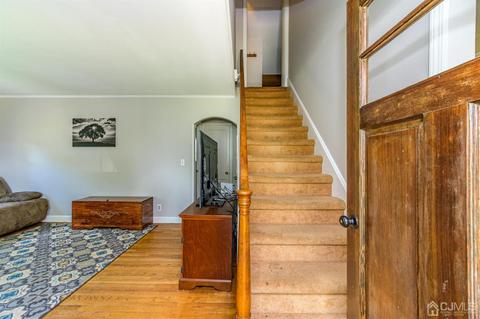 516 Chestnut St, Middlesex, NJ 08846 photo 3