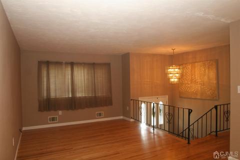 10 Lonanbe Dr, Middlesex, NJ 08846 photo 8