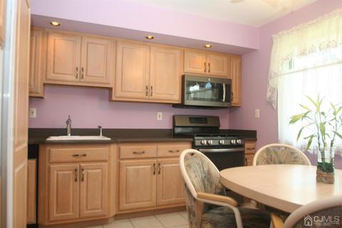 10 Lonanbe Dr, Middlesex, NJ 08846 photo 15
