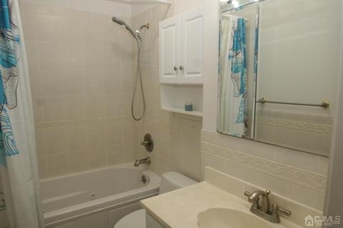 10 Lonanbe Dr, Middlesex, NJ 08846 photo 20