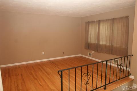 10 Lonanbe Dr, Middlesex, NJ 08846 photo 6