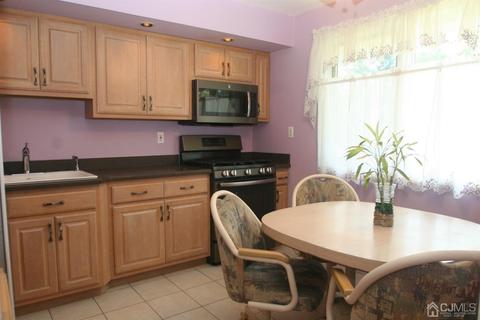 10 Lonanbe Dr, Middlesex, NJ 08846 photo 11