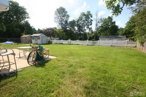 10 Lonanbe Dr, Middlesex, NJ 08846 photo 4