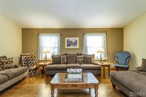 2 Sharp Rd, Edison, NJ 08837 photo 12