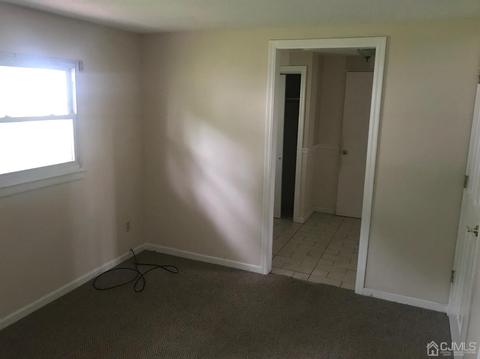 150 Vogel Pl, Middlesex, NJ 08846 photo 7